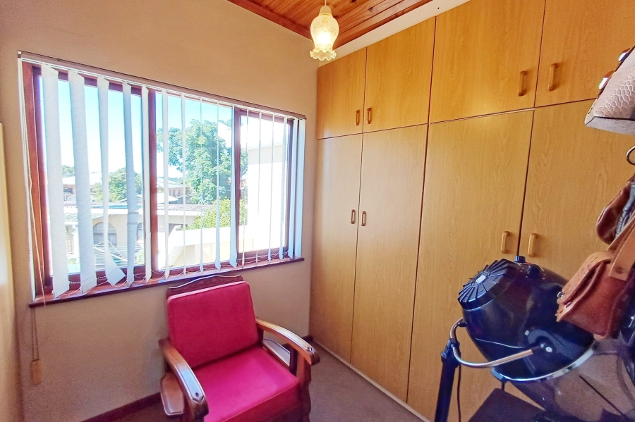 4 Bedroom Property for Sale in Delvillepark Western Cape